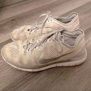 Woman’s white shoes